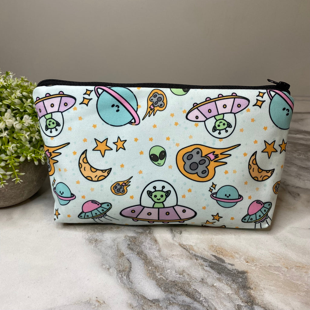 Pouch - Alien Space